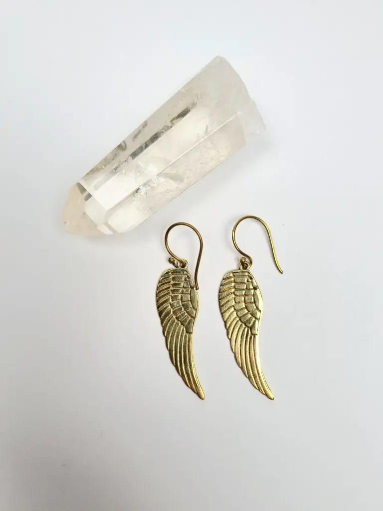 Ohrringe-Messing-Engel-Fluegel-1-scaled.webp